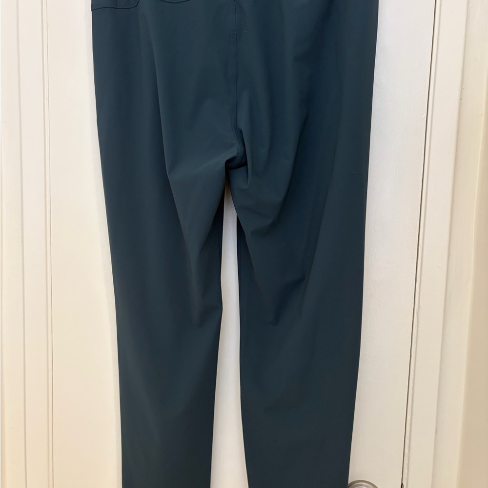 Vuori Miles Deep Green (Moss) Slacks - Picture 2 of 4